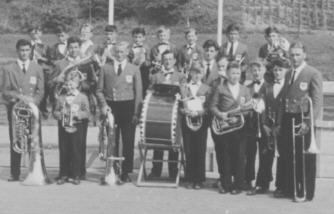 Gruppenbild der neu gegründeten Jugendkapelle 1958