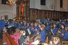 Winzerkapelle Kröv spielt in der St.-Remigius-Kirche zum Adventskonzert